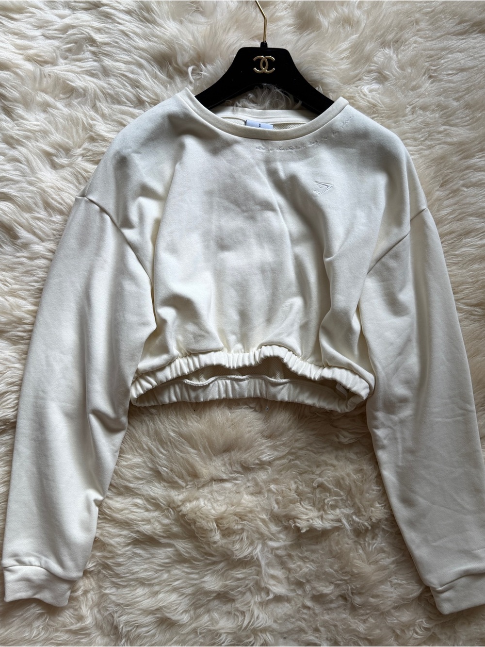 Gymshark Cream Cropped Sweatshirt - Women's Hoodie Top